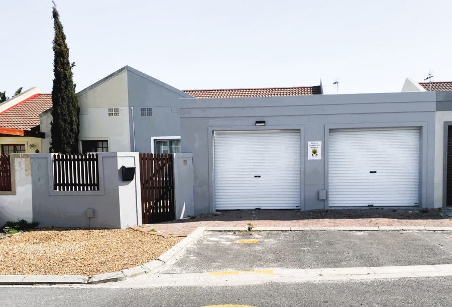 2 Bedroom Property for Sale in Parklands Western Cape